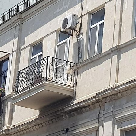 Central Baku Luxury Apartment On Nizami Street Bagian luar foto