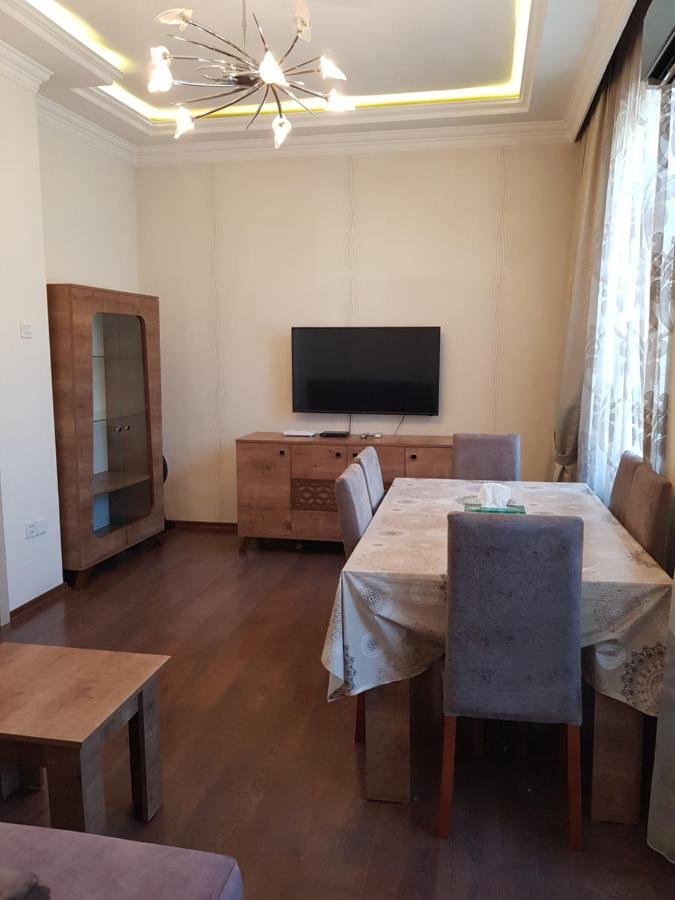 Central Baku Luxury Apartment On Nizami Street Bagian luar foto